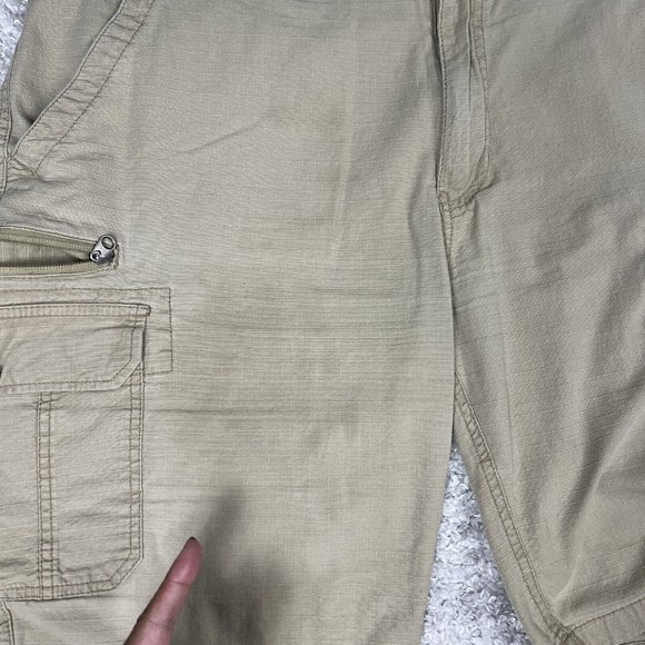 WearFirst Cargo‎ Shorts Size 40 Beige Pockets Cotton Tactical Causal Hiking - Picture 6 of 11